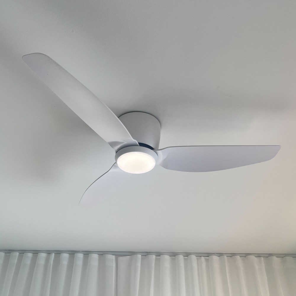 whisper low profile ceiling fan with light on